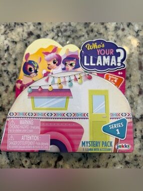 Who's Your Llama? Series 1 Mystery Pack - Llama with Accessory